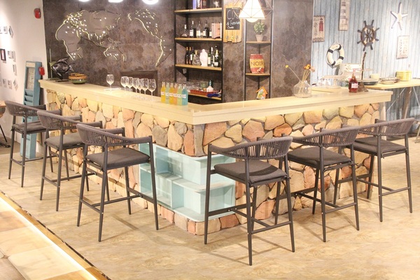 Choose Appropriate Restaurant Furniture To Upgrade The Restaurant (2).JPG