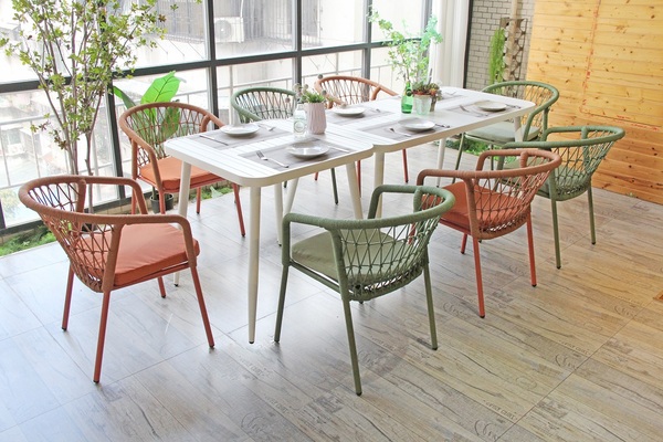 Choose Appropriate Restaurant Furniture To Upgrade The Restaurant (3).JPG